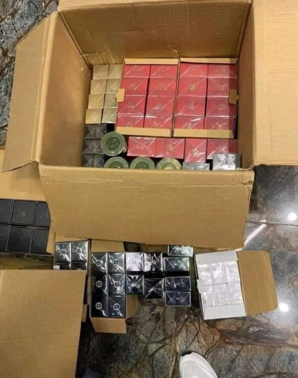 IMG_8098-600x759 QUALITY PERFUMES (200 Units per pallet)